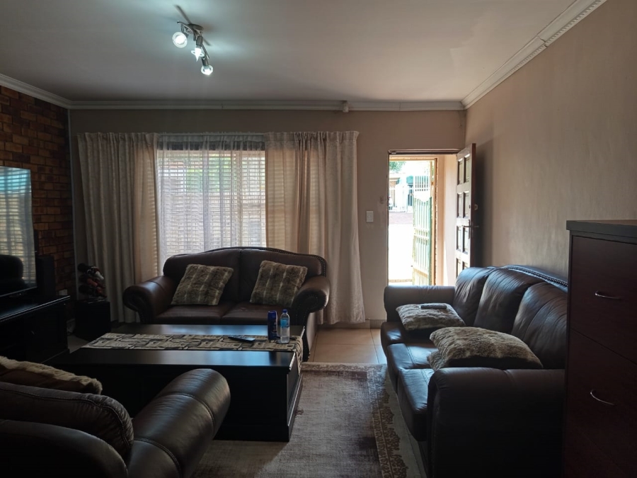 2 Bedroom Property for Sale in Navalsig Free State